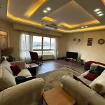 شقه فندقيه بغير مميز علي النيل 501