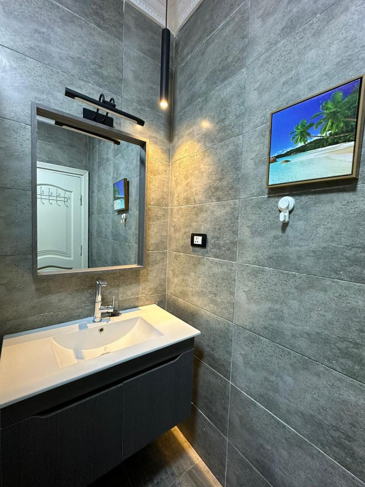 شقه فندقيه بغير مميز علي النيل 501 Apartment